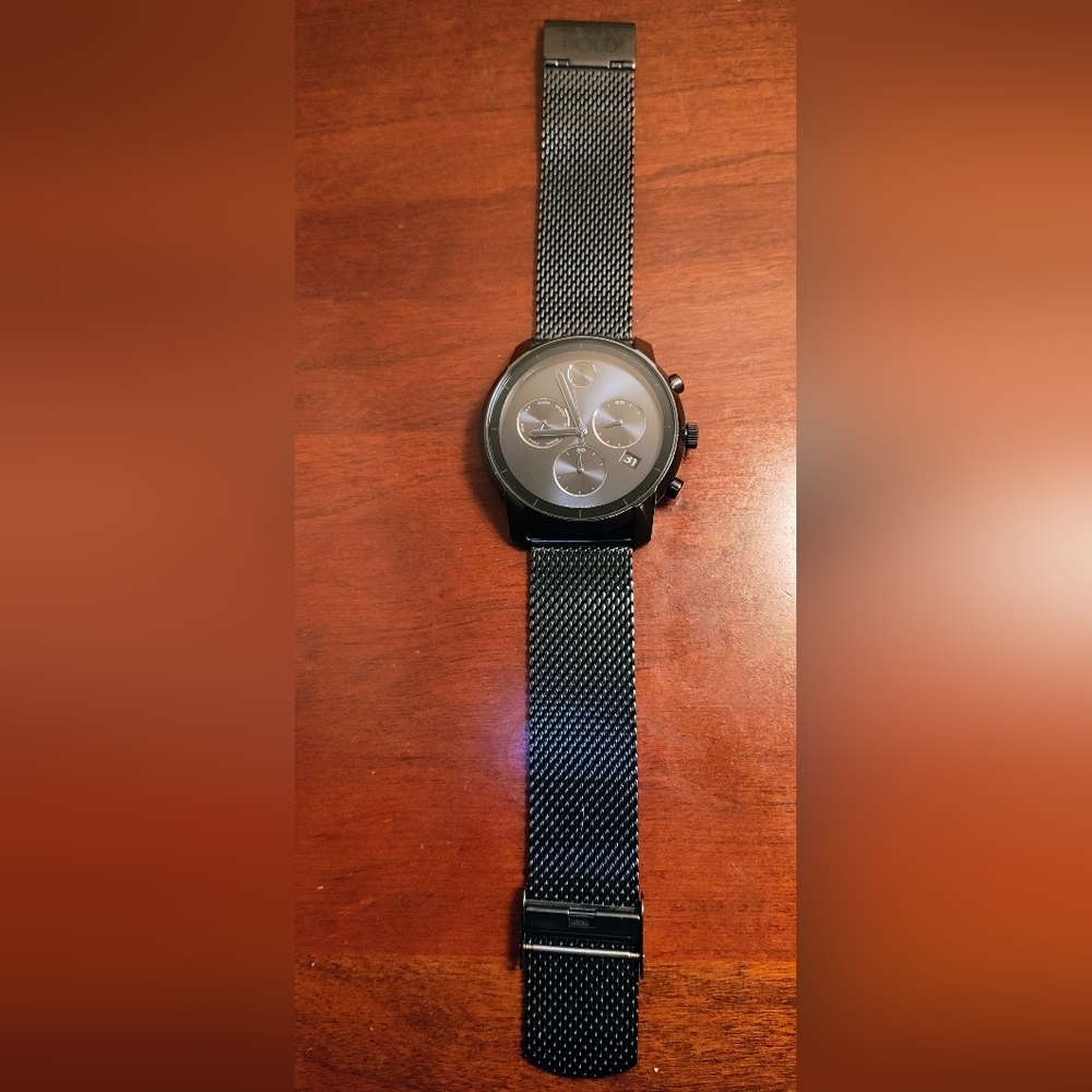 Sleek Black Mesh Strap Watch